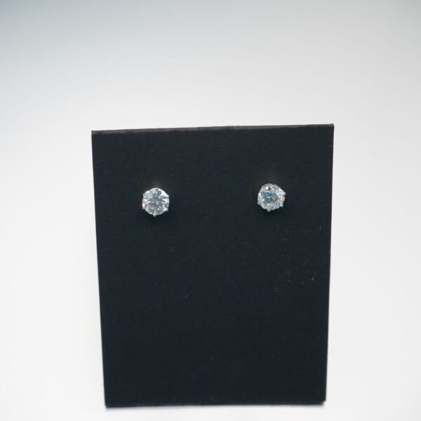 Luminous Solitaire Diamond Studs